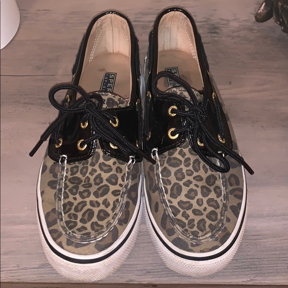 Shoes - Picture 1 of 3